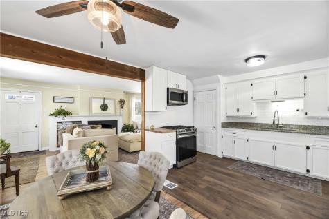 24220 Bruce Road Bay Village OH 44140