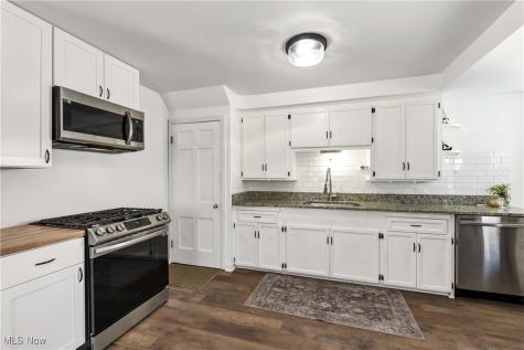 24220 Bruce Road Bay Village OH 44140