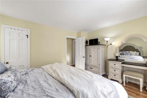 24220 Bruce Road Bay Village OH 44140