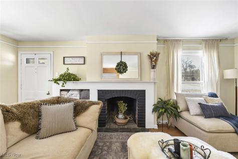 24220 Bruce Road Bay Village OH 44140