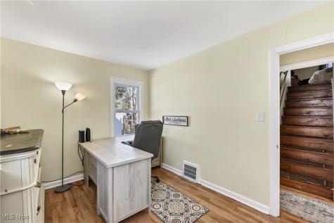 24220 Bruce Road Bay Village OH 44140