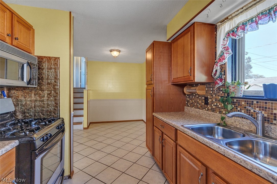4610 Willow Avenue Lorain OH 44055