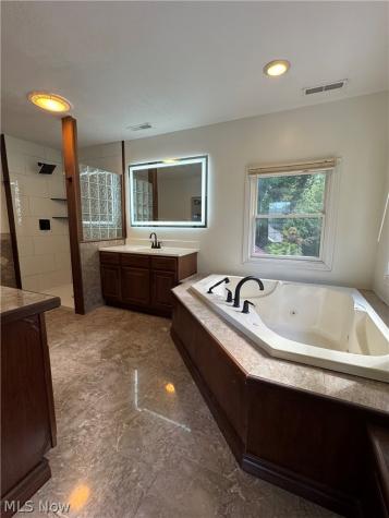 7652 Center Street Mentor OH 44060