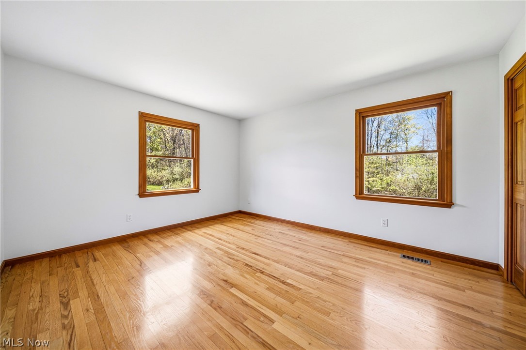 16715 Nauvoo Road Middlefield OH 44062