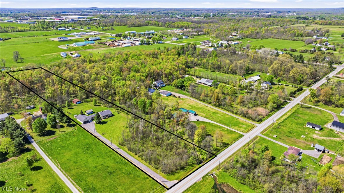 16715 Nauvoo Road Middlefield OH 44062