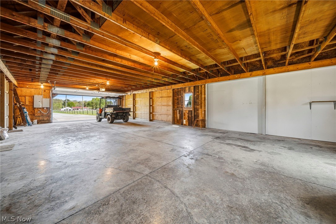 16715 Nauvoo Road Middlefield OH 44062