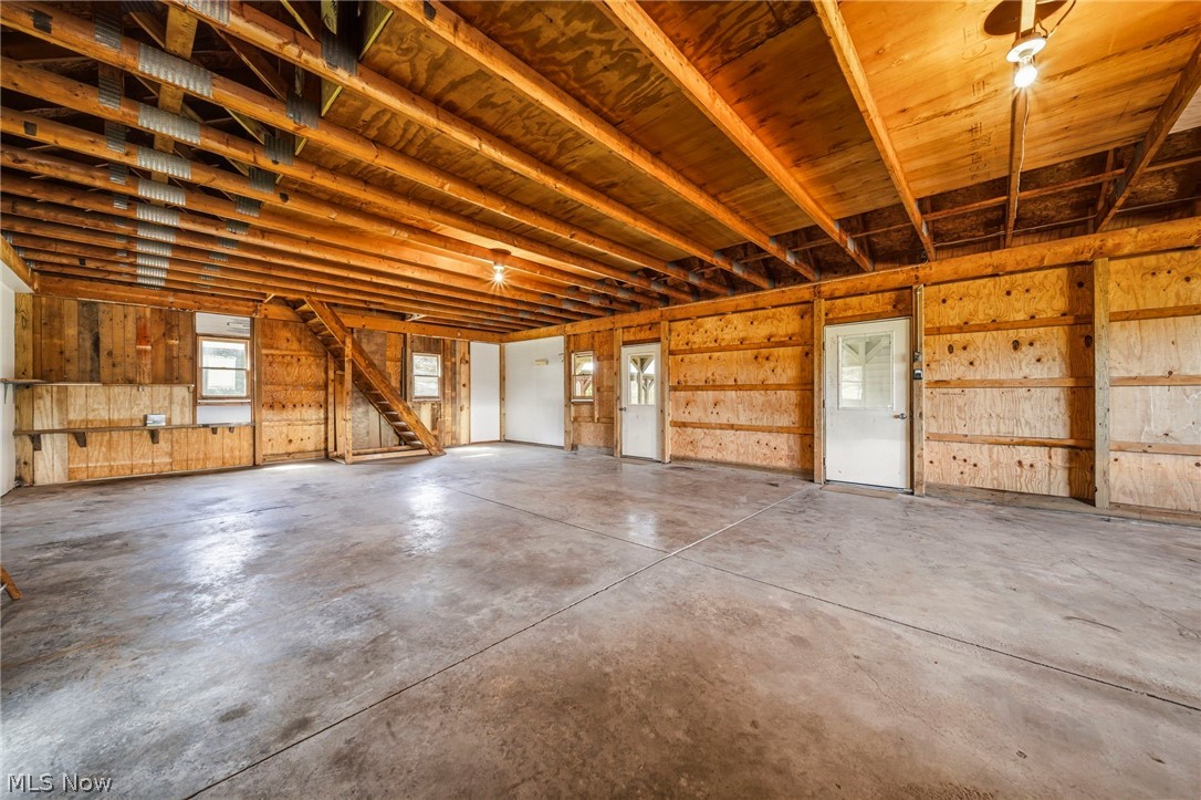 16715 Nauvoo Road Middlefield OH 44062