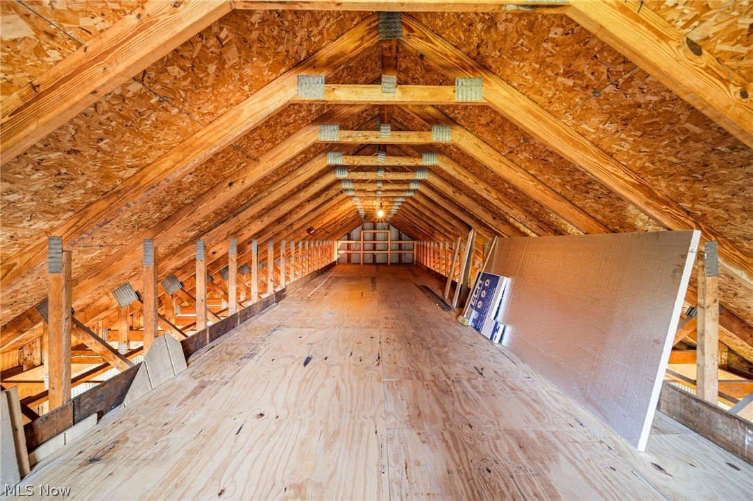16715 Nauvoo Road Middlefield OH 44062