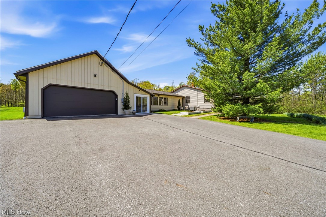 16715 Nauvoo Road Middlefield OH 44062