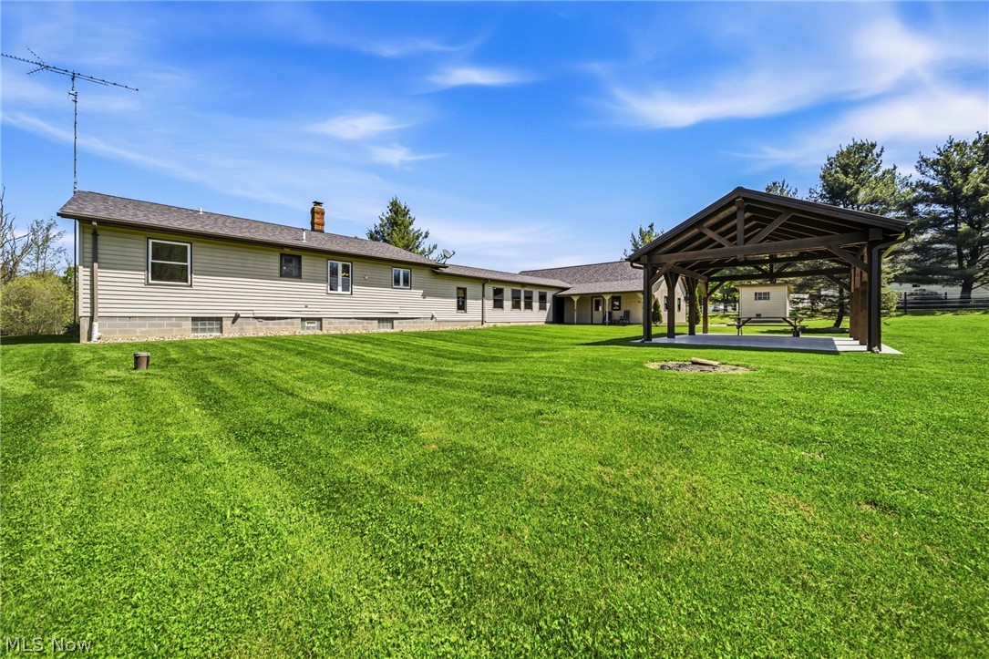 16715 Nauvoo Road Middlefield OH 44062