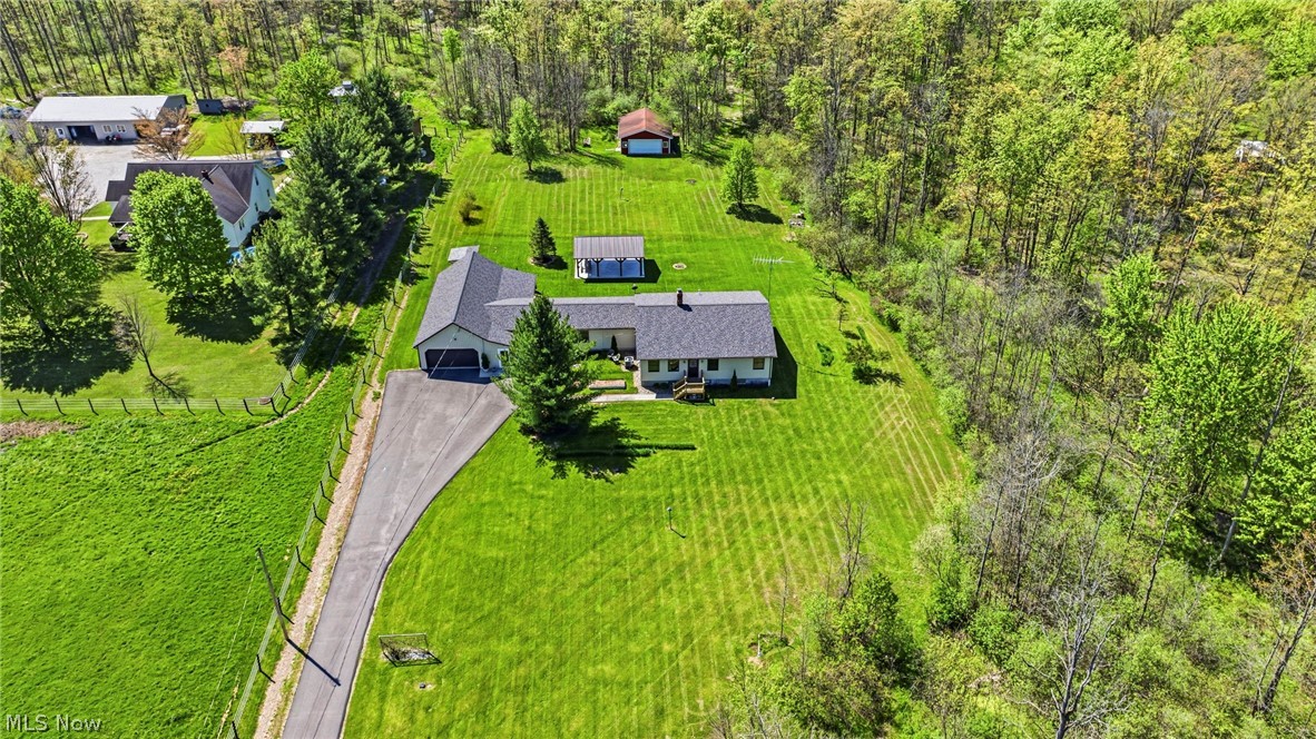16715 Nauvoo Road Middlefield OH 44062