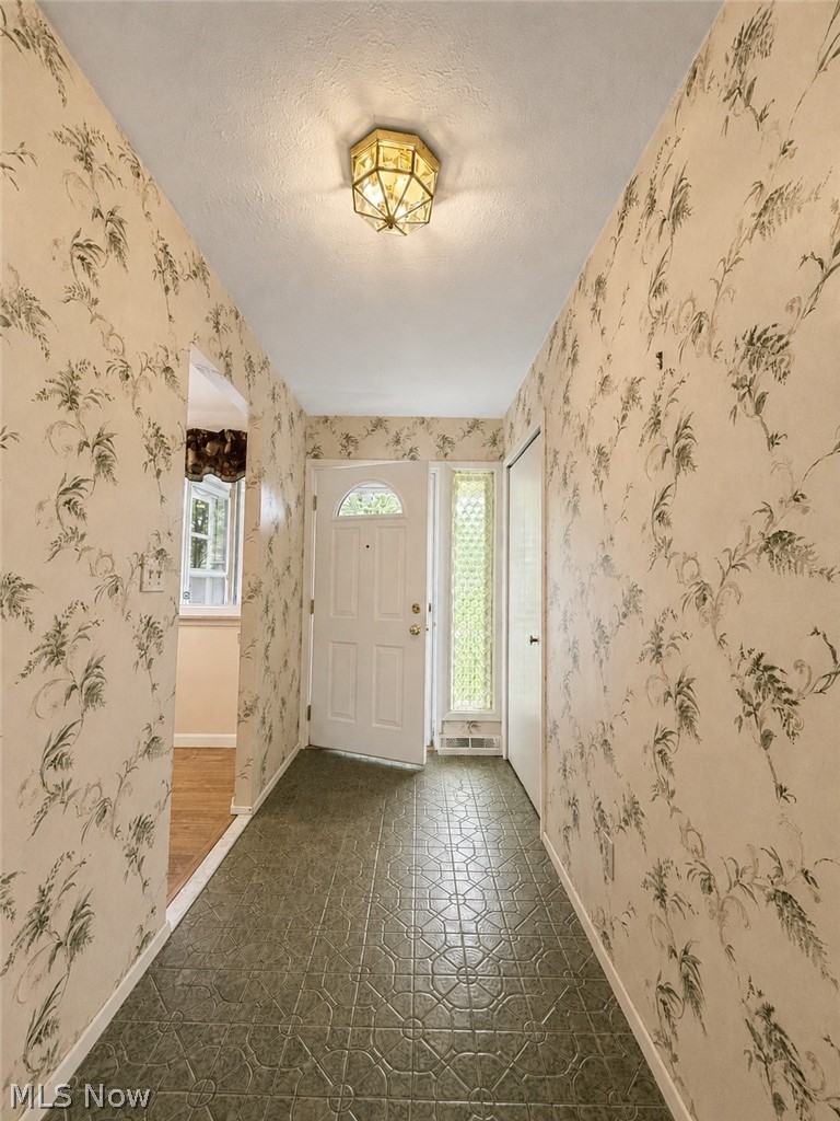 2021 Edenhall Drive Lyndhurst OH 44124