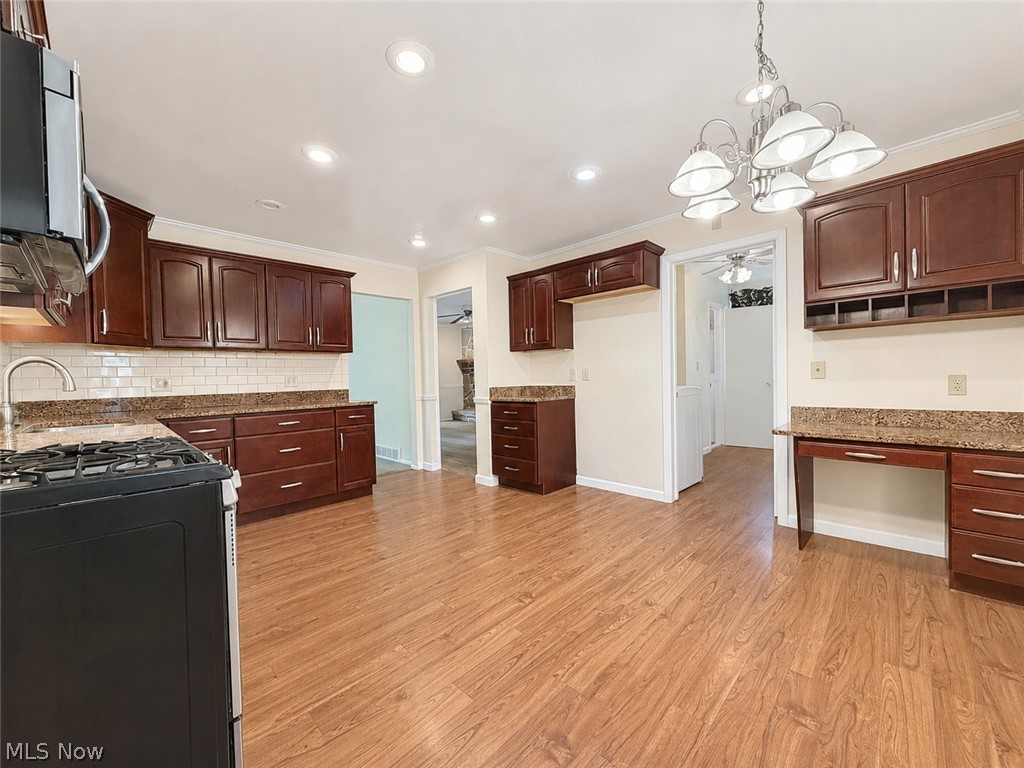 2021 Edenhall Drive Lyndhurst OH 44124