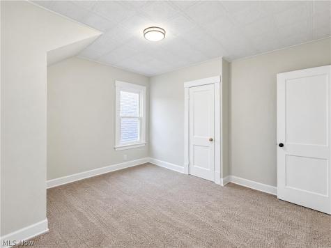 4202 Gifford Avenue Cleveland OH 44109
