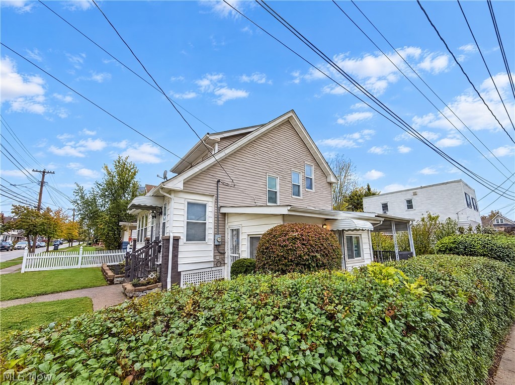 4202 Gifford Avenue Cleveland OH 44109