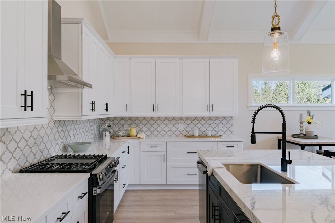 6469 N Cobblestone Road Mayfield Village OH 44143
