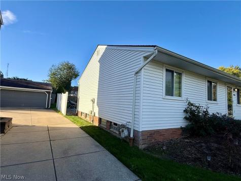 865 Pelley Drive Cleveland OH 44109