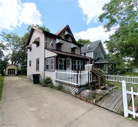 2176 Stone Street Cuyahoga Falls OH 44221