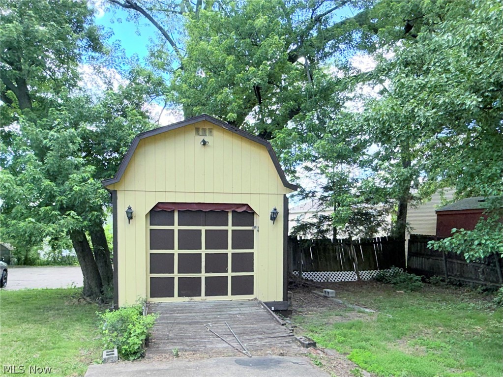 2176 Stone Street Cuyahoga Falls OH 44221