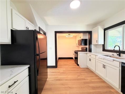 2176 Stone Street Cuyahoga Falls OH 44221