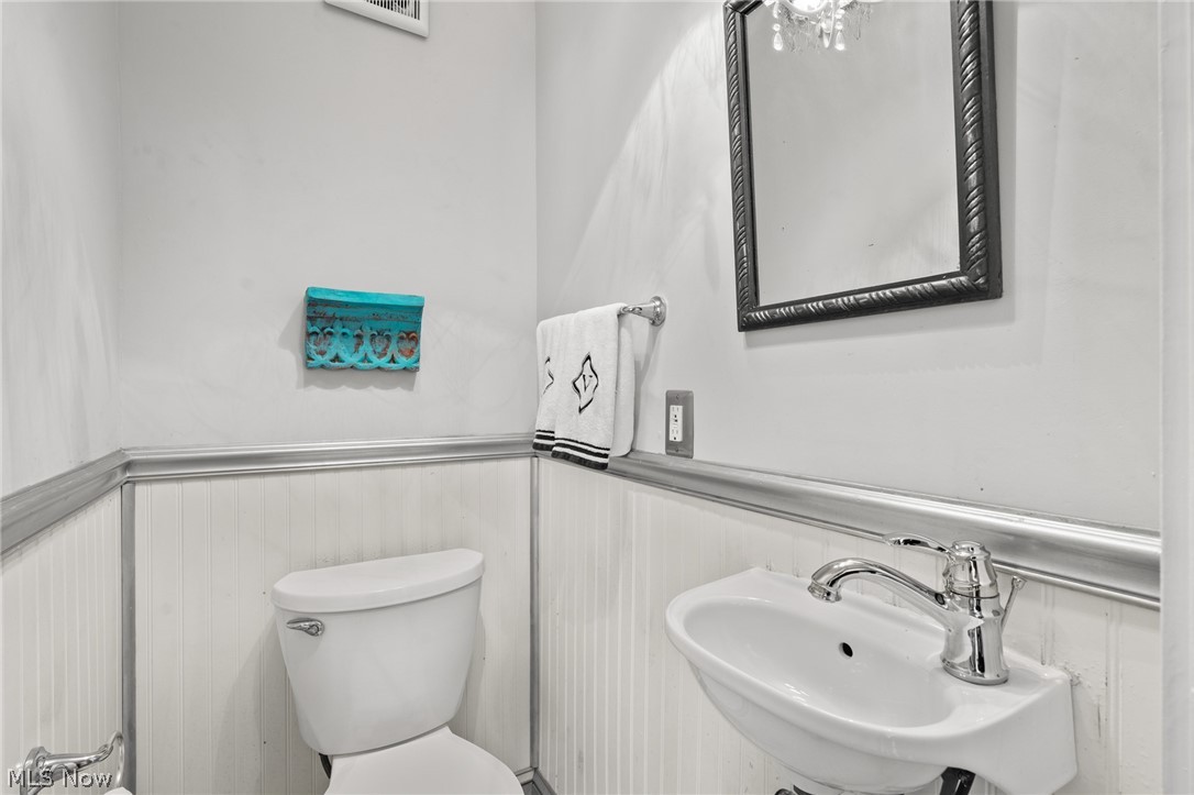 2249 Briarwood Road Cleveland Heights OH 44118