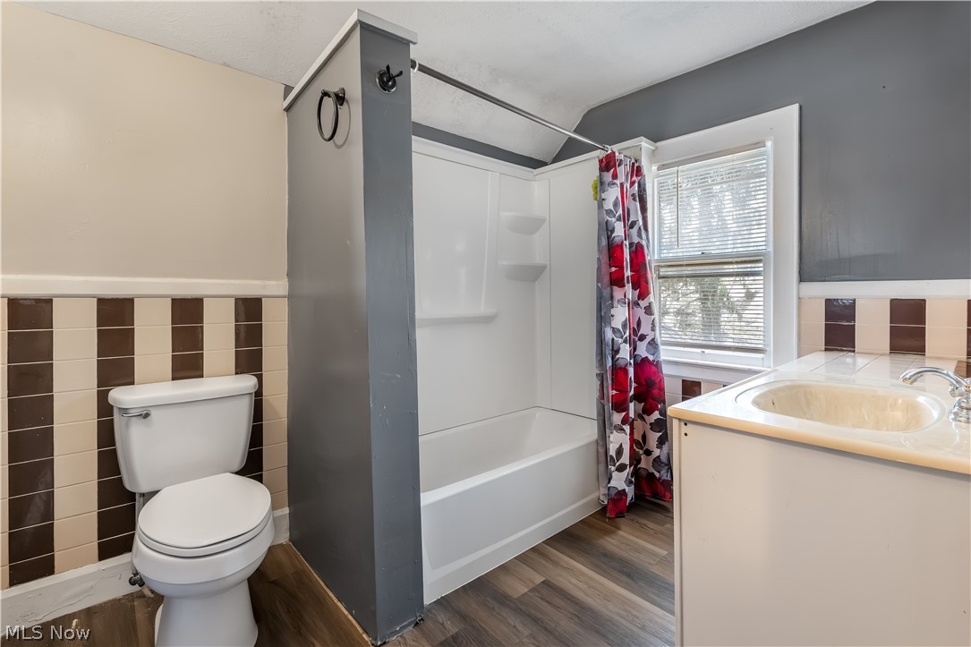 4303 Birchwood Avenue Ashtabula OH 44004