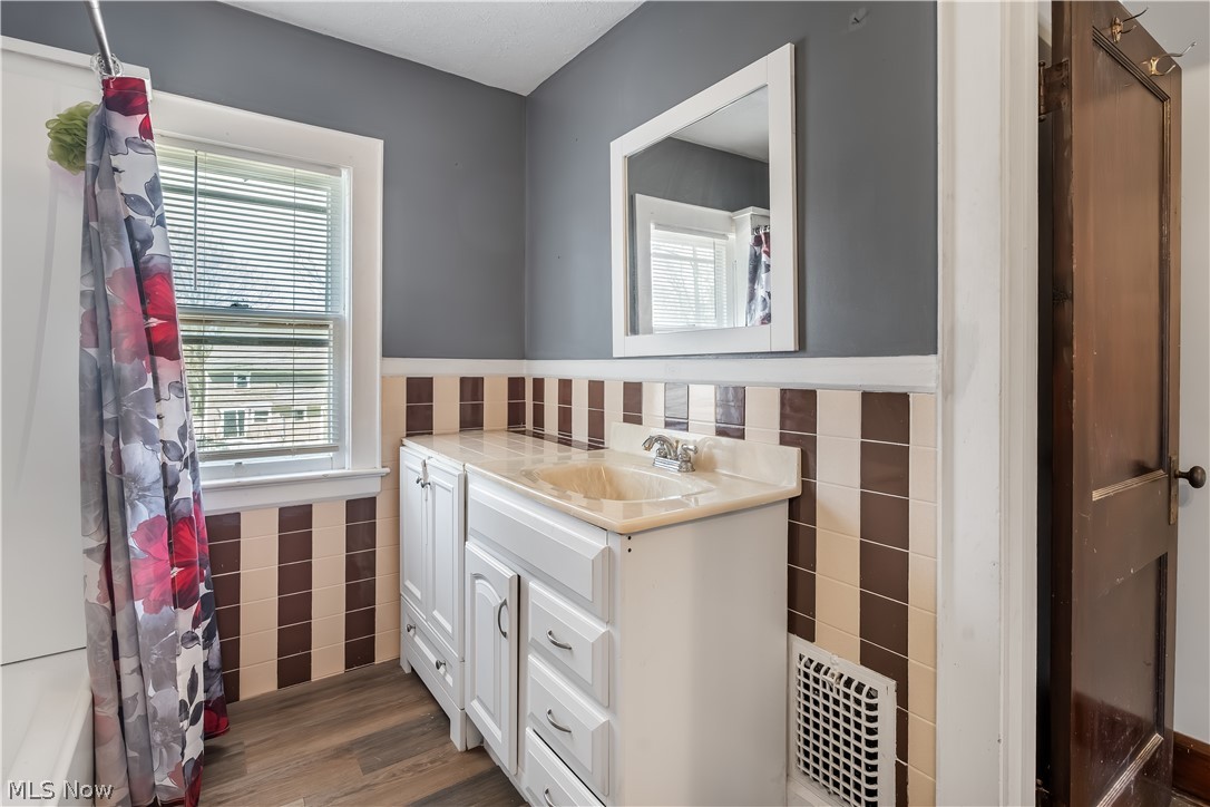 4303 Birchwood Avenue Ashtabula OH 44004