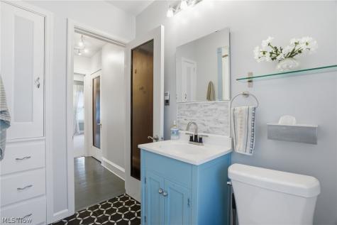 3331 Kenmore Road Shaker Heights OH 44122