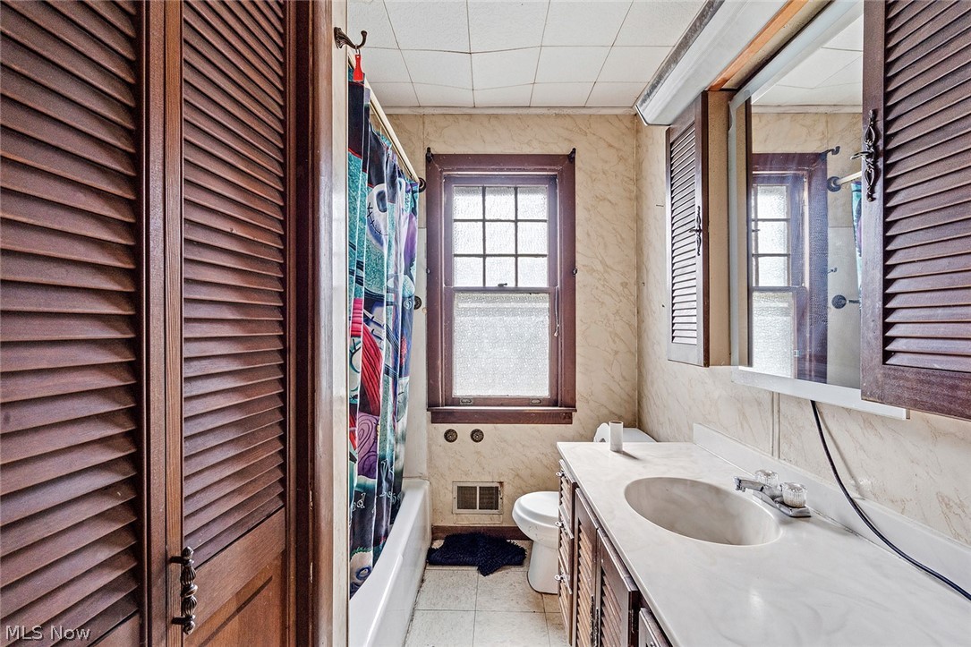 608 Mckinnon East Liverpool OH 43920