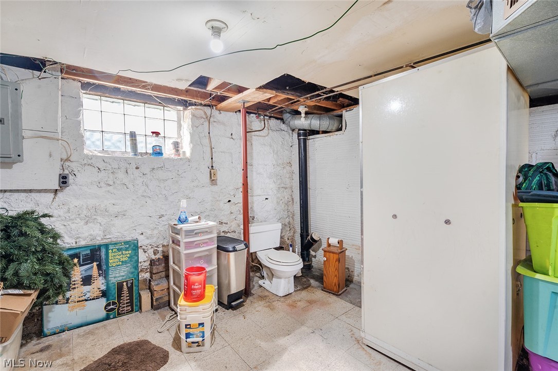 608 Mckinnon East Liverpool OH 43920