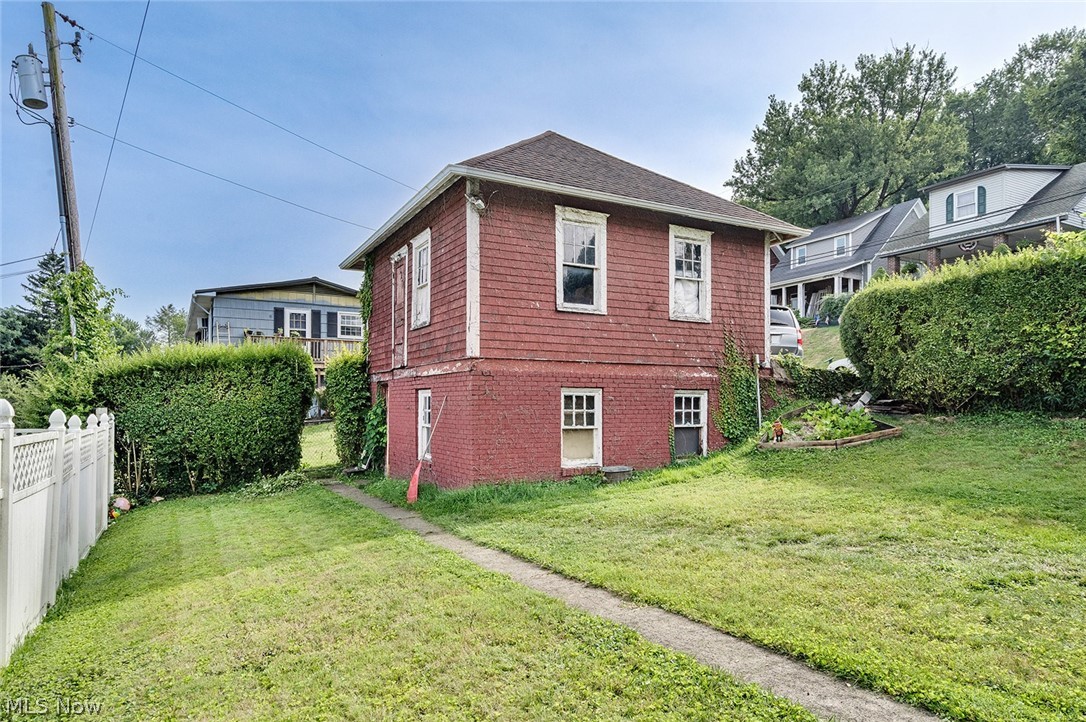 608 Mckinnon East Liverpool OH 43920