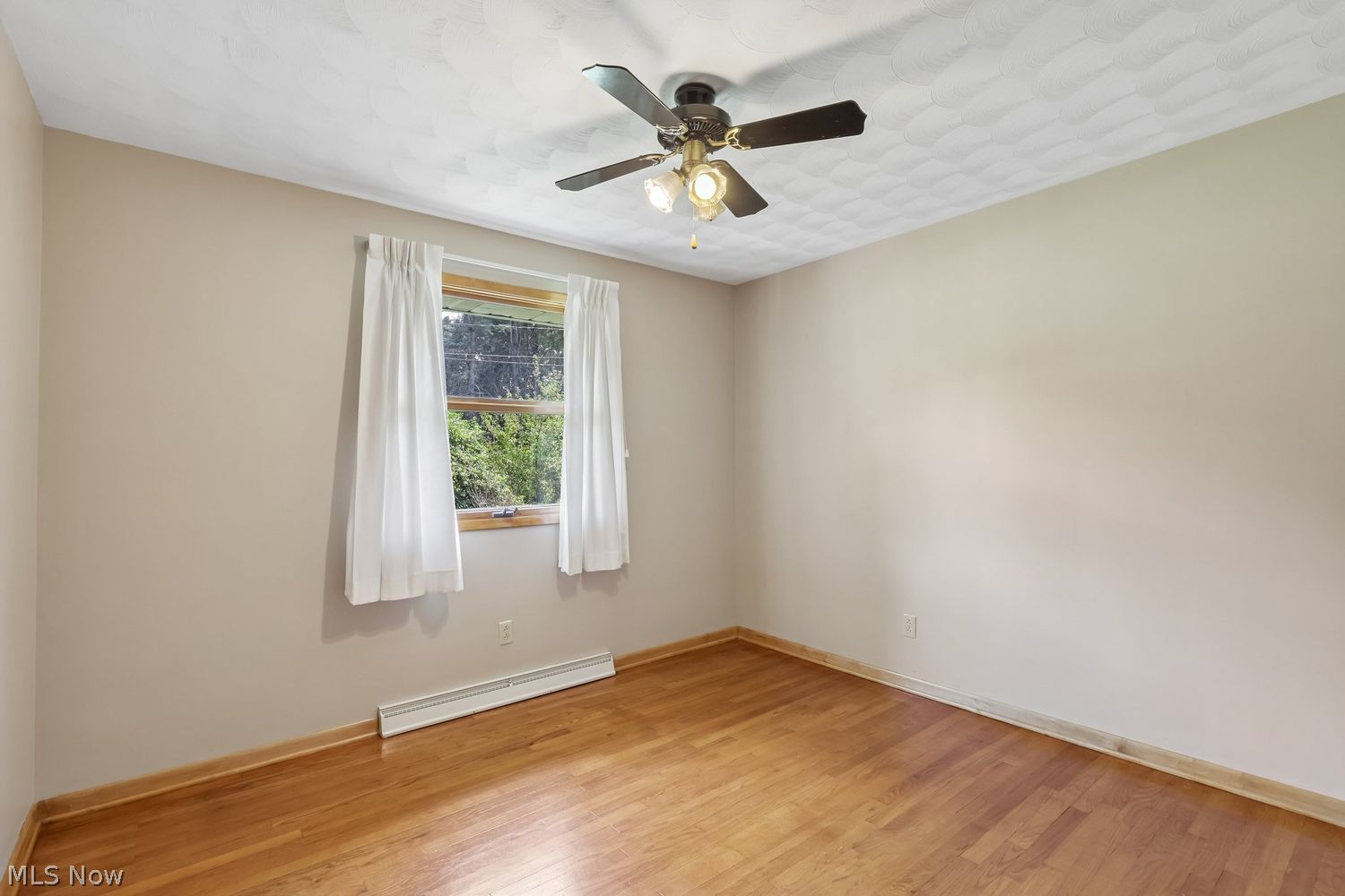 3831 Hugh Street NW Uniontown OH 44685