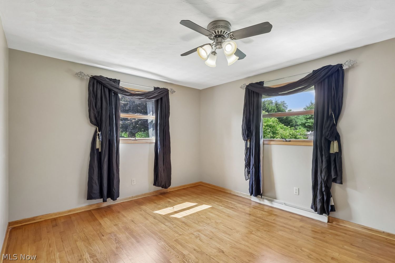 3831 Hugh Street NW Uniontown OH 44685