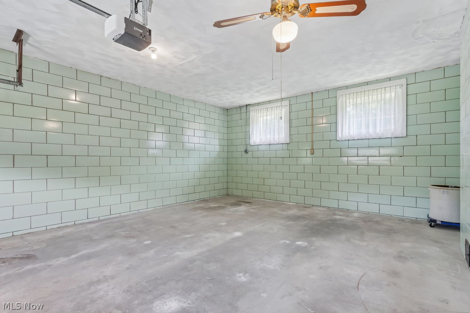3831 Hugh Street NW Uniontown OH 44685