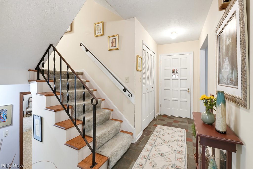 206 Hiram College Drive Sagamore Hills OH 44067