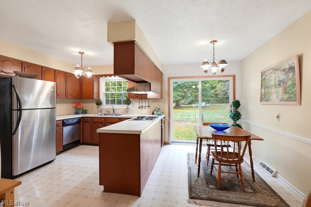 206 Hiram College Drive Sagamore Hills OH 44067