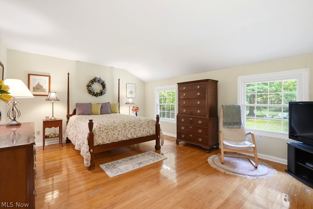 206 Hiram College Drive Sagamore Hills OH 44067