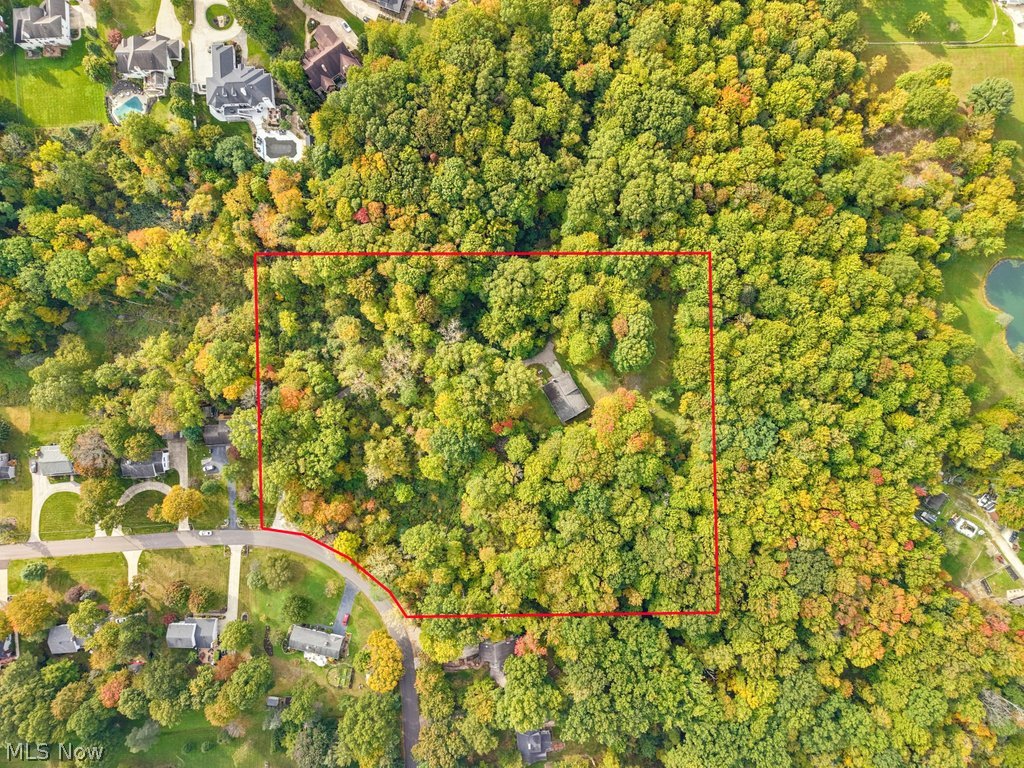 206 Hiram College Drive Sagamore Hills OH 44067
