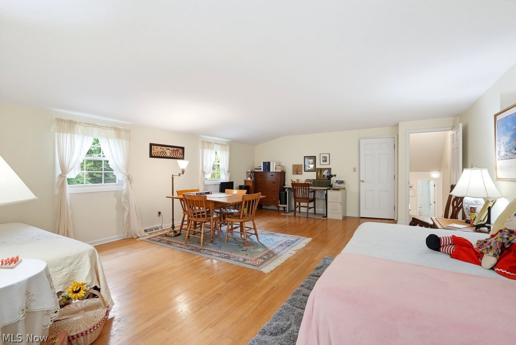 206 Hiram College Drive Sagamore Hills OH 44067