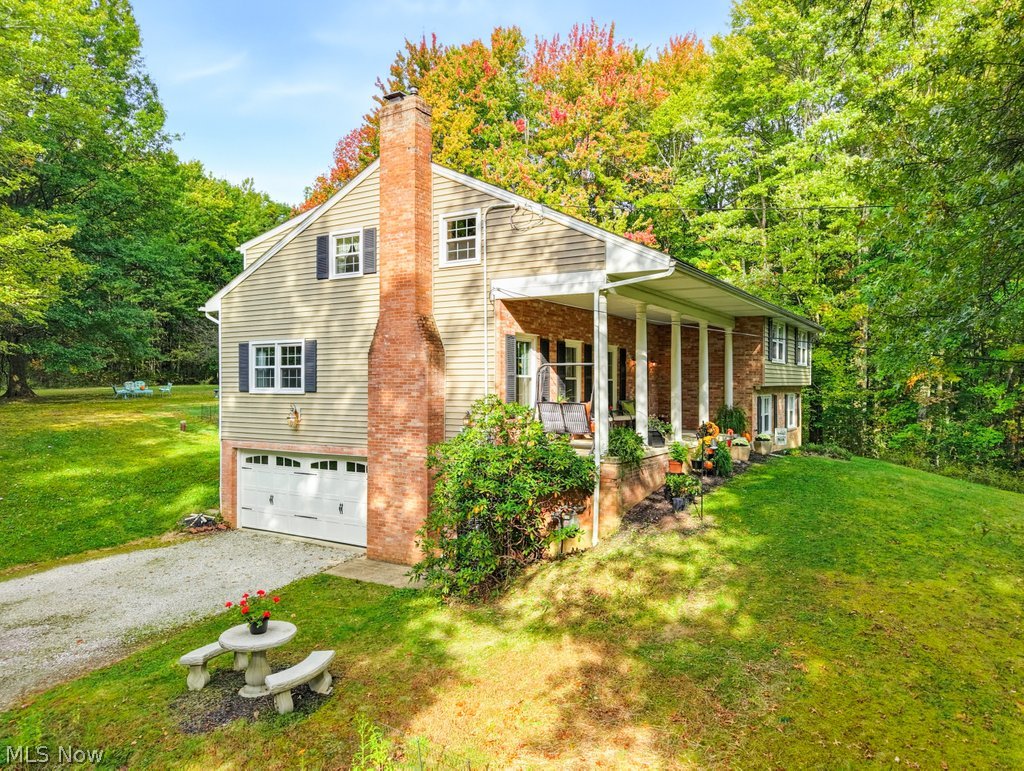 206 Hiram College Drive Sagamore Hills OH 44067