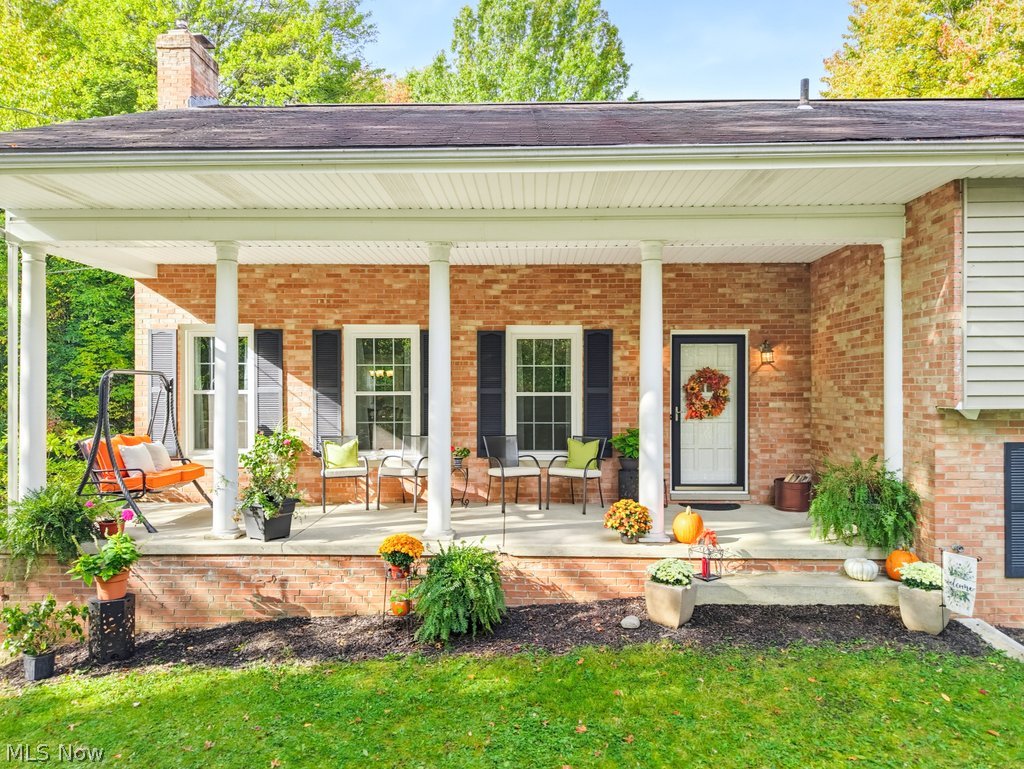206 Hiram College Drive Sagamore Hills OH 44067