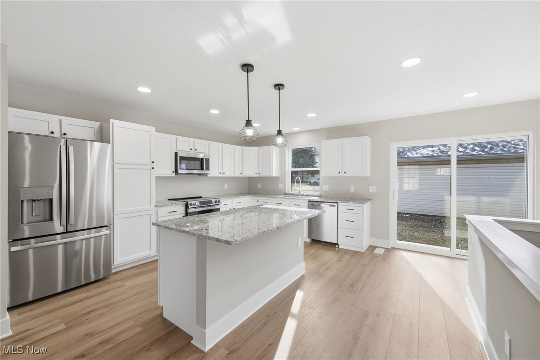 1086 Saint Andrews Akron OH 44312