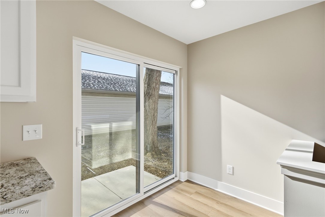 1086 Saint Andrews Akron OH 44312