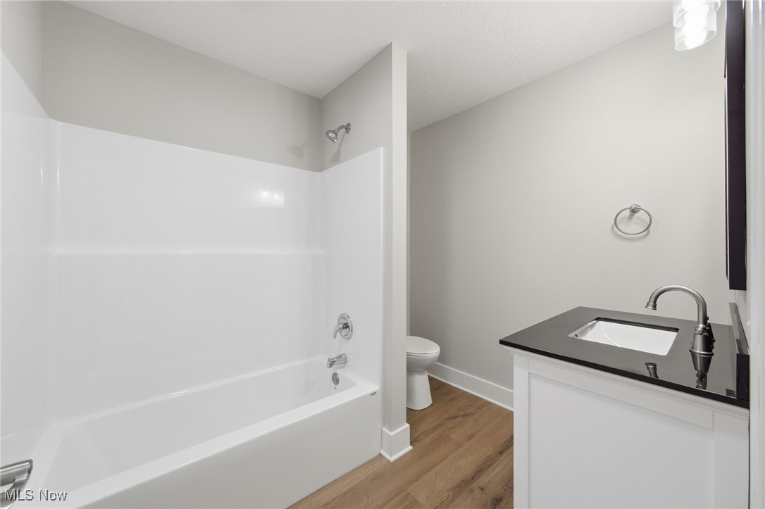 1086 Saint Andrews Akron OH 44312