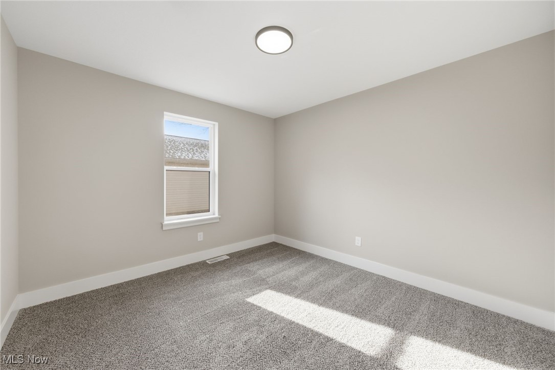 1086 Saint Andrews Akron OH 44312