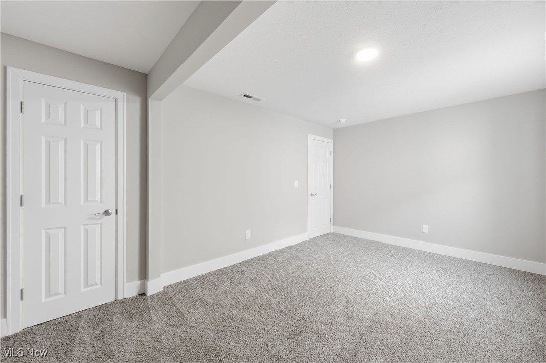 1086 Saint Andrews Akron OH 44312