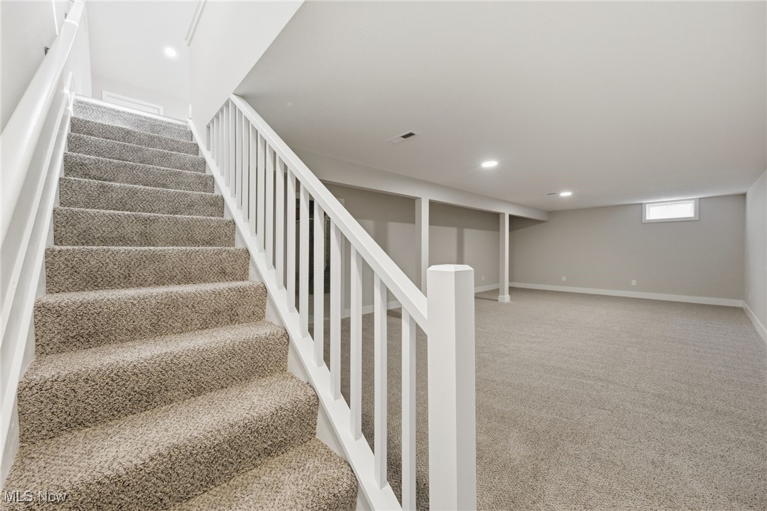 1086 Saint Andrews Akron OH 44312