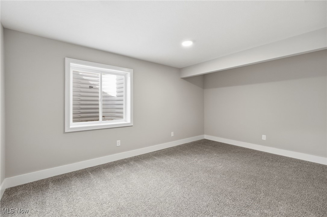 1086 Saint Andrews Akron OH 44312