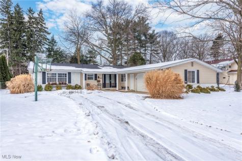 400 Apple Blossom Lane Bay Village OH 44140