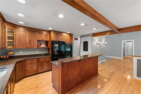 400 Apple Blossom Lane Bay Village OH 44140